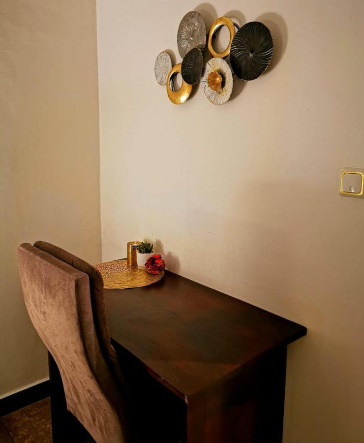 L'Address Hotel Котону Екстериор снимка