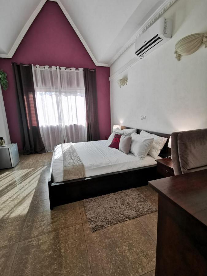 L'Address Hotel Котону Екстериор снимка