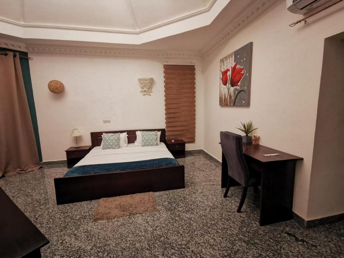 L'Address Hotel Котону Екстериор снимка